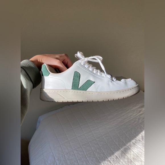 Veja Women's V-90 Sneakers - Picture 1 of 3